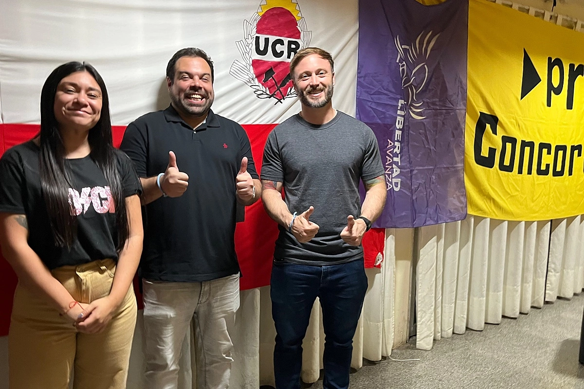 La candidata Eliana Lagraña, Manuel Troncoso y Francisco Azcué. La candidata Eliana Lagraña, Manuel Troncoso y Francisco Azcué.