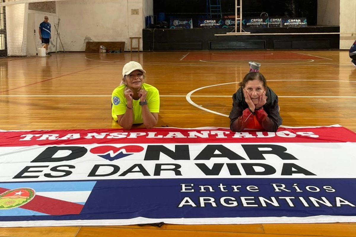 Elvira, sobre la derecha de la imagen. Torneo Latinoamericano para personas transplantadas.