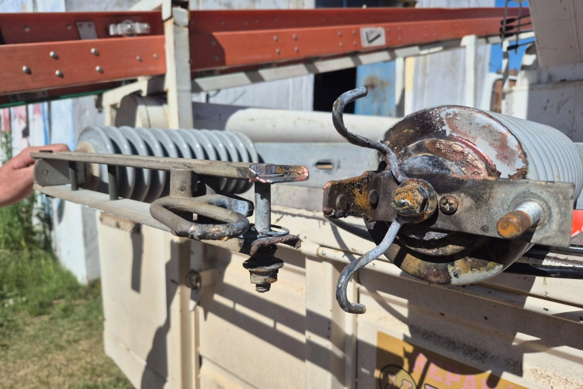 Dos cortes de energía afectaron a un barrio de la ciudad.