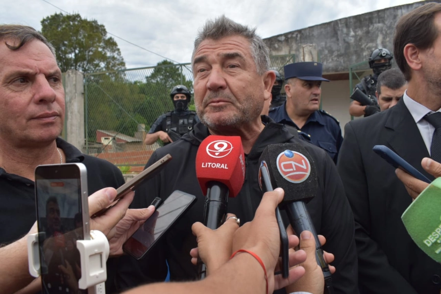 El ministro N♪0stor Roncaglia