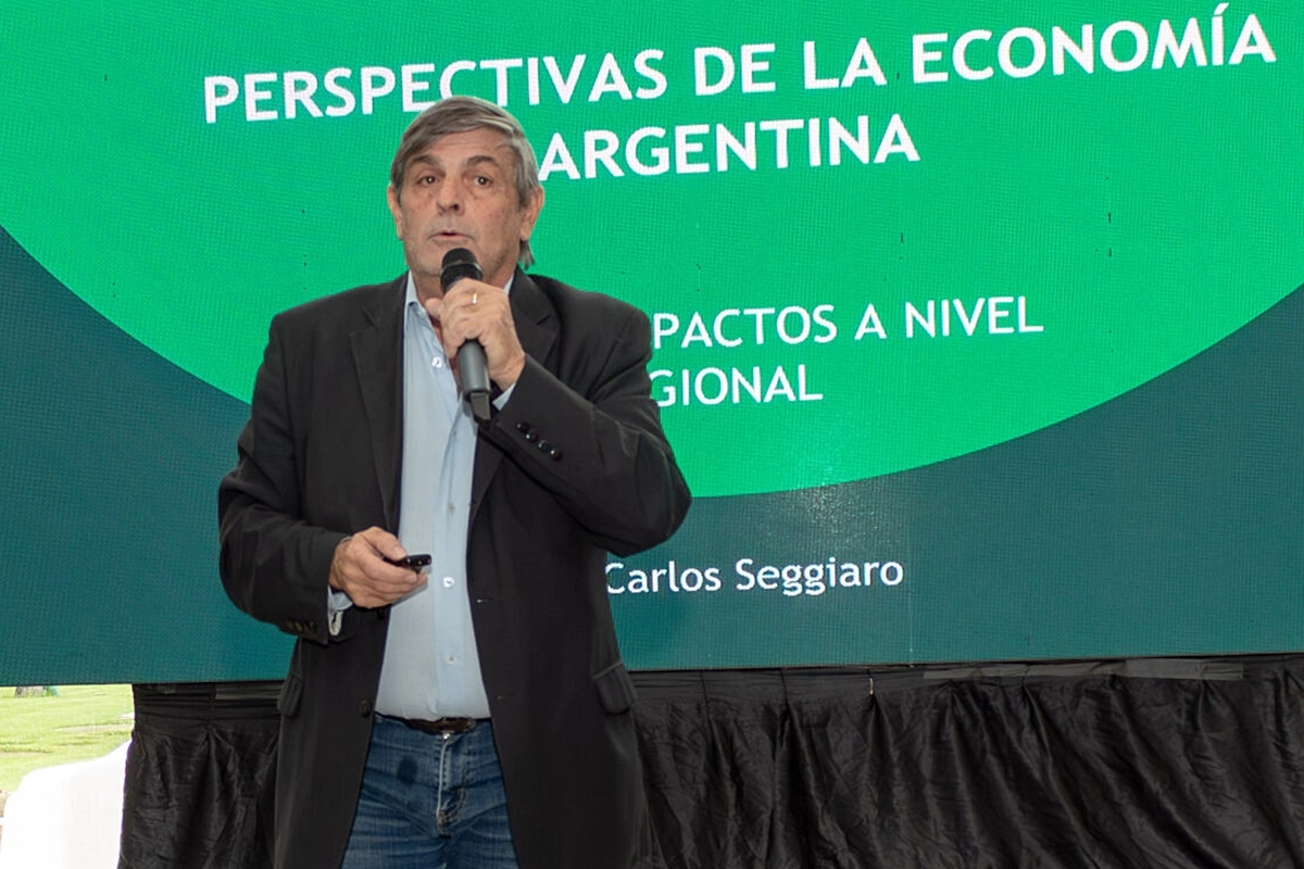 La charla estar&aacute; a cargo del Licenciado en Econom&iacute;a, Carlos Seggiaro