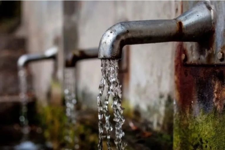 EDOS anunci&oacute; una reducci&oacute;n en el suministro de agua en m&uacute;ltiples barrios de Concordia