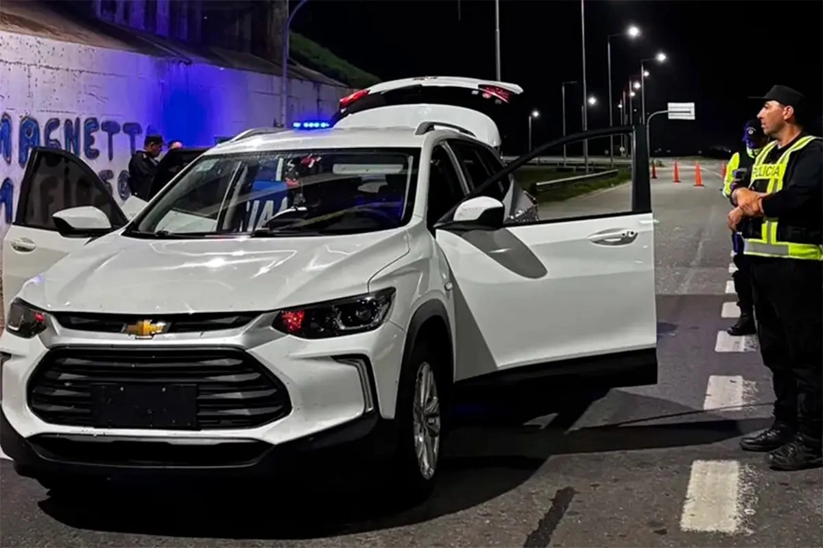 El hombre viajaba con su hija de 5 años al momento del operativo.