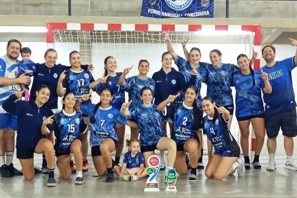 La categor&iacute;a femenina se llev&oacute; la mayor diferencia en la final por 32-16