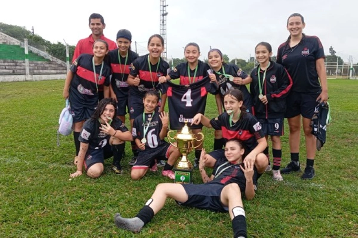 La institución concordiense hizo historia al quedarse con el primer torneo de la categoría.