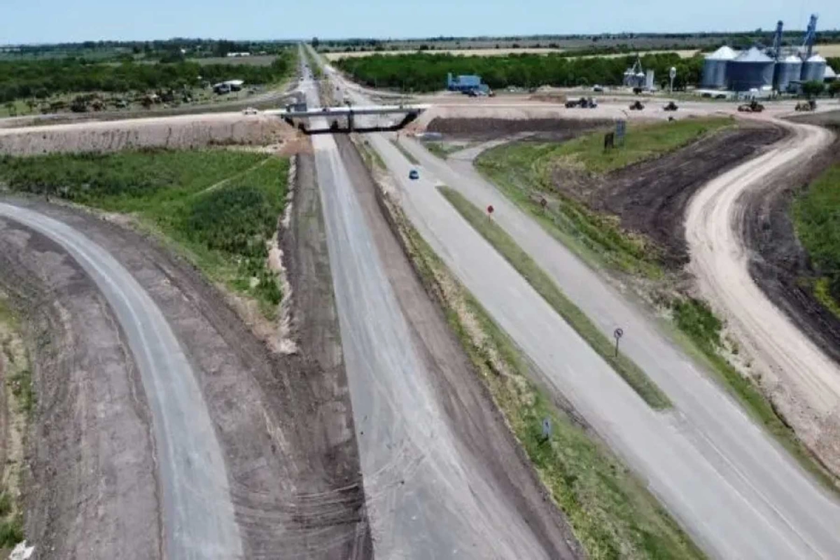 Siguen las obras en la Autovía 18.