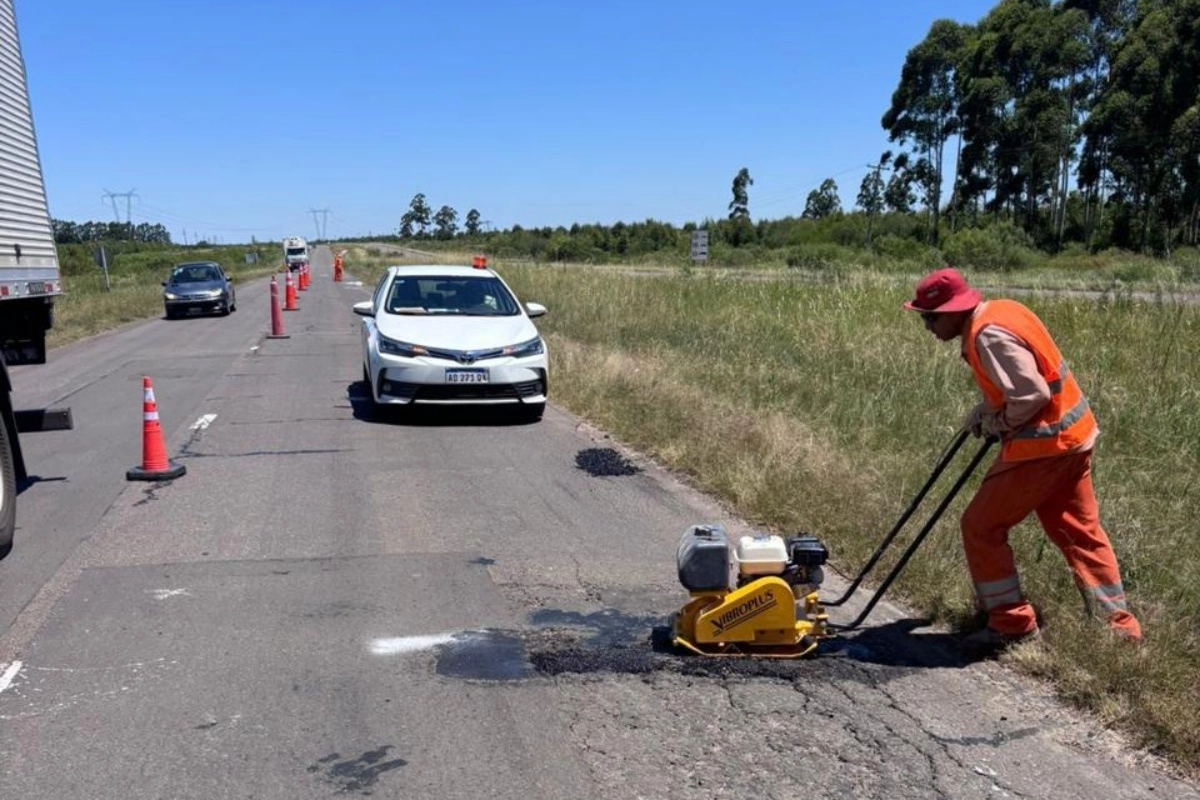 Contin&uacute;an los trabajos de mantenimiento en las rutas.