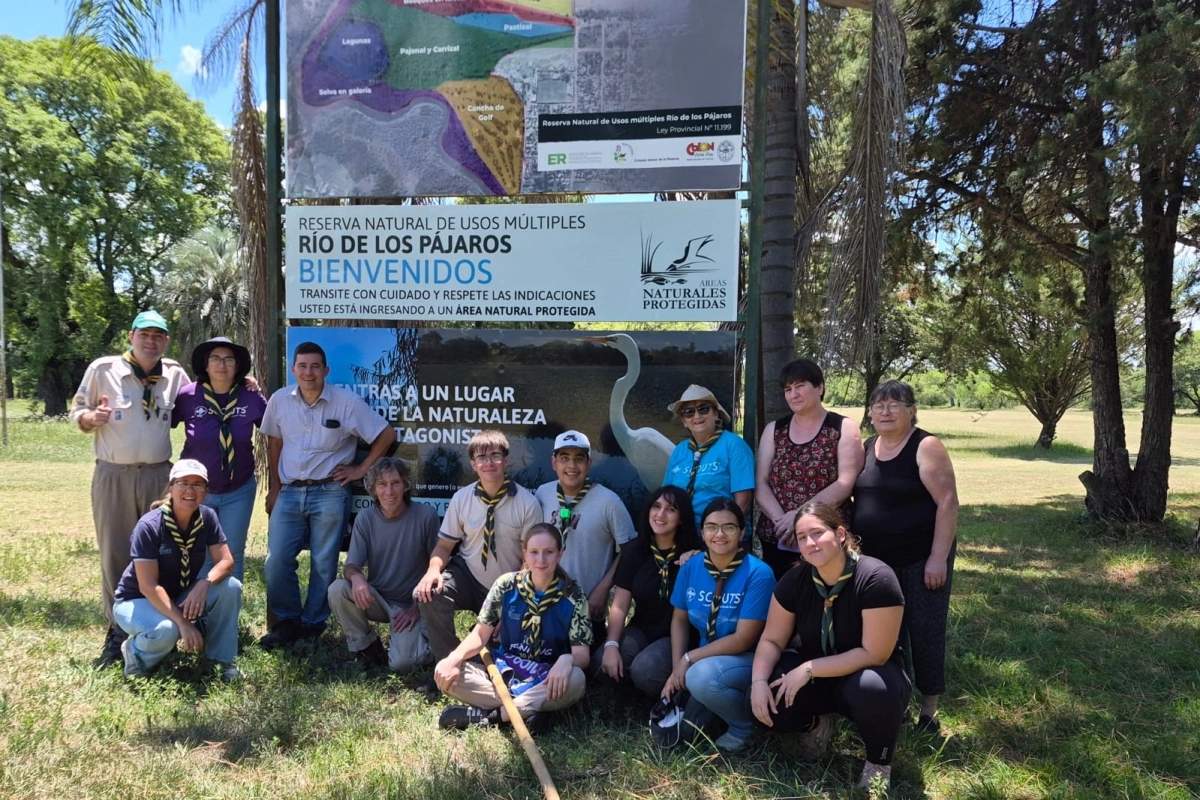 El municipio y el Grupo Scouts Col&oacute;n trabajaron en la conservaci&oacute;n en la Reserva R&iacute;o de los P&aacute;jaros