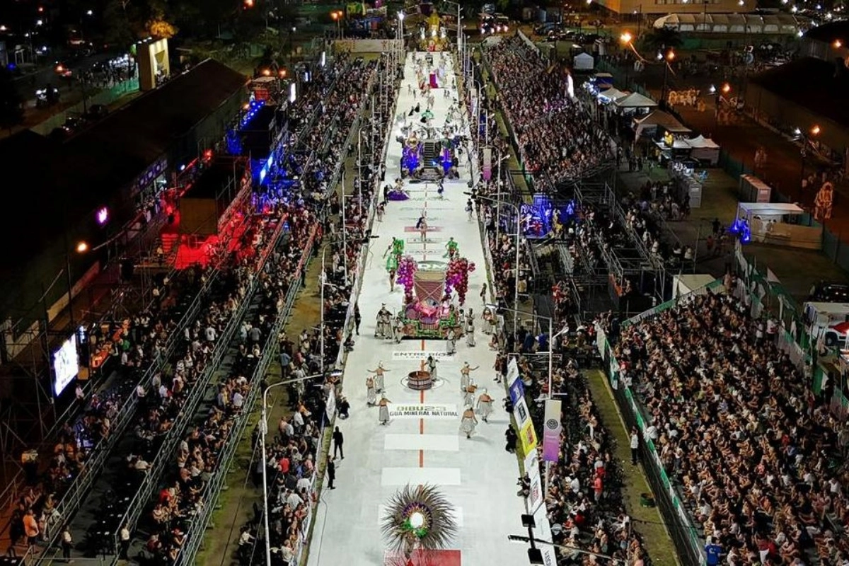 Este s&aacute;bado contin&uacute;a el Carnaval de Concordia.