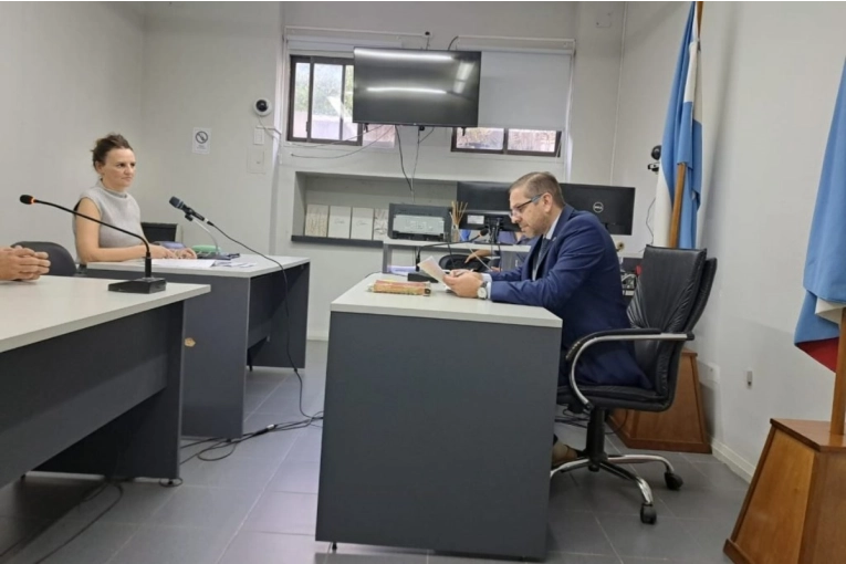 El juez dict&oacute; prisi&oacute;n preventiva para el acusado de robar miles de d&oacute;lares y alojarse en las termas