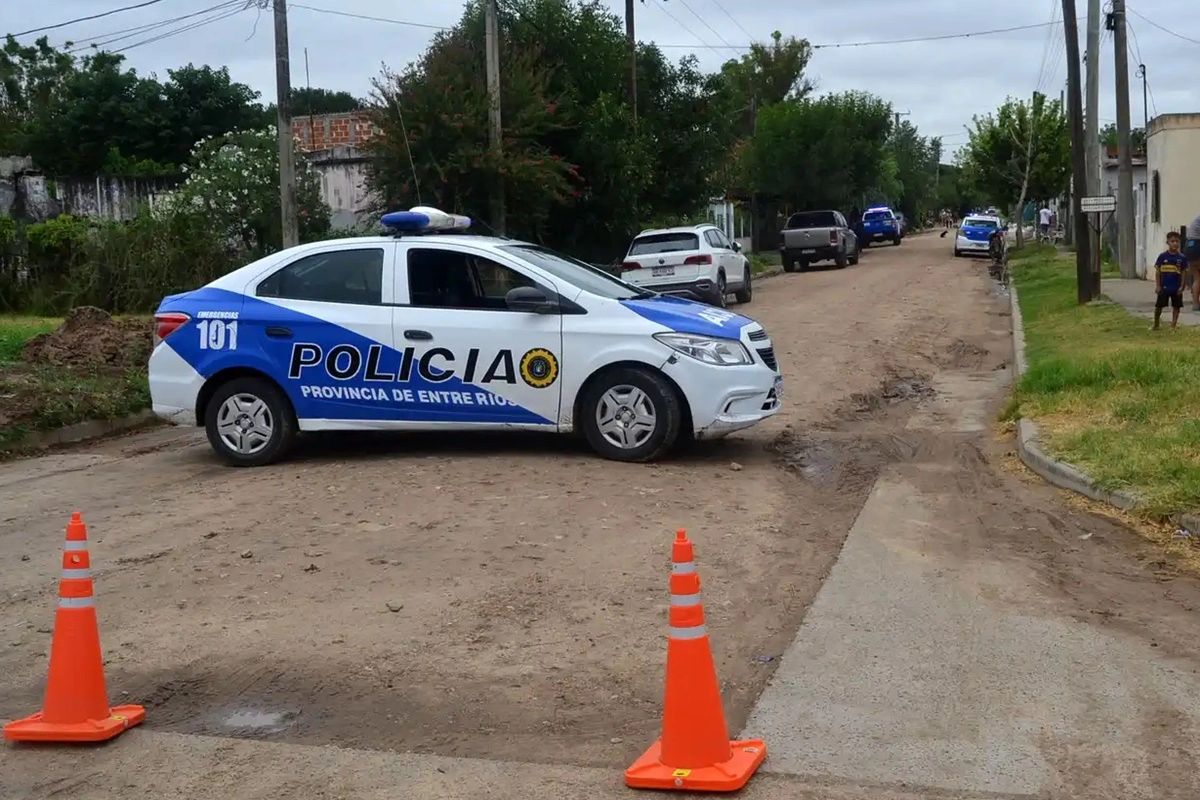 El supuesto homicida fue capturado cuando se ocultaba en un terreno bald&iacute;o.