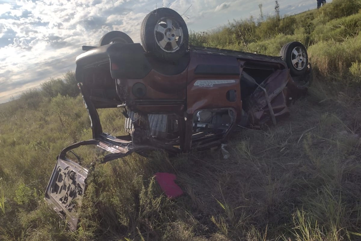 El vuelco se produjo en el KM 230 de la Ruta Nacional 18.