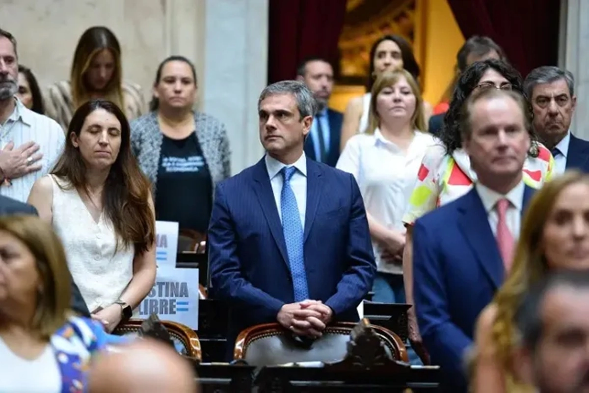 El legislador sostuvo que el gobierno apunta a cubrir &ldquo;baches de gesti&oacute;n con caja&rdquo;.