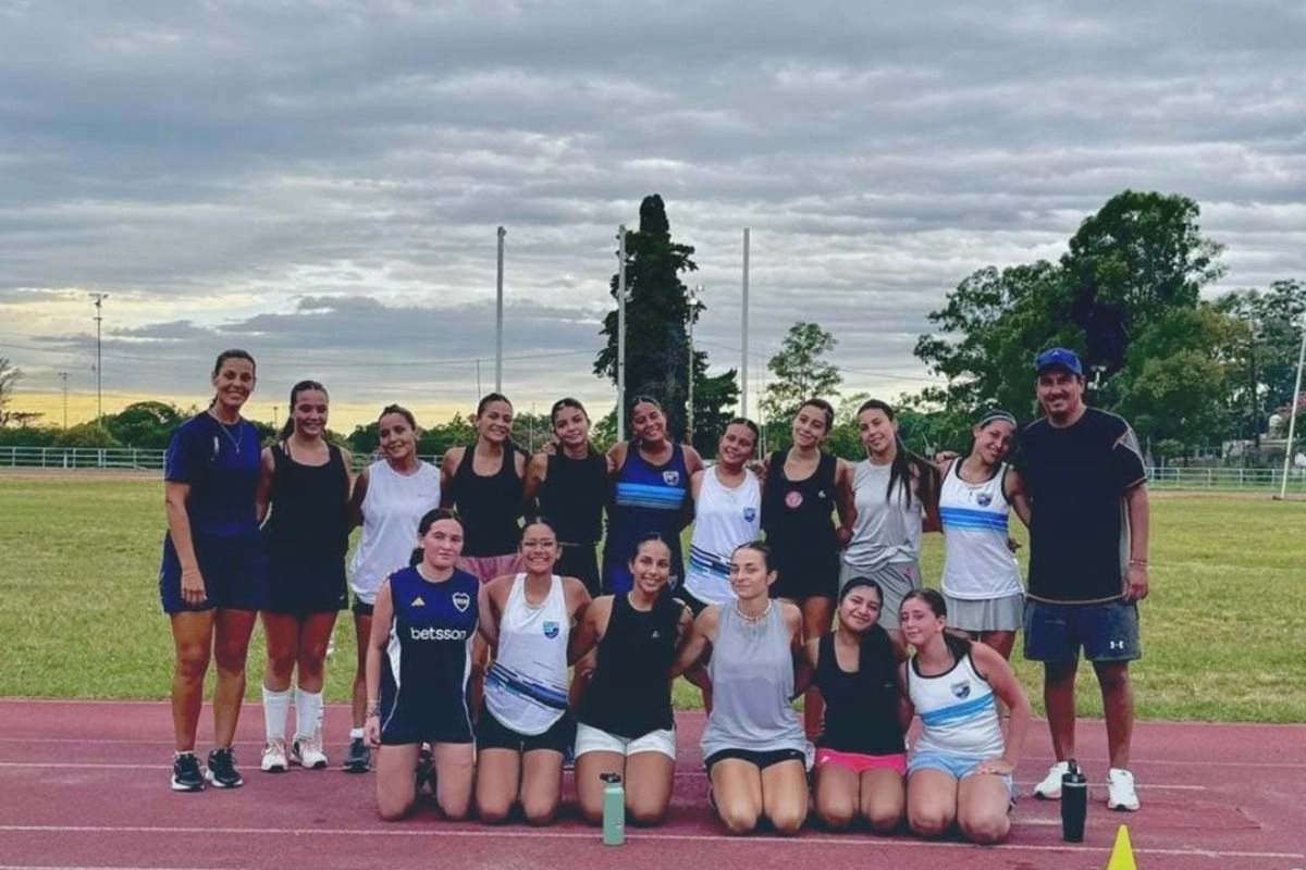 Jugadoras del Club Salto Grande entrenaron con la preselecci&oacute;n de Hockey del R&iacute;o Uruguay.
