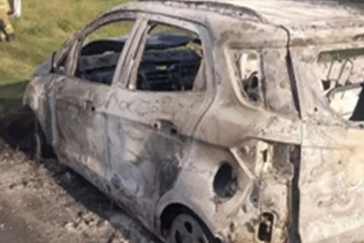 En el interior del rodado viajaban cuatro ocupantes, que resultaron ilesos.