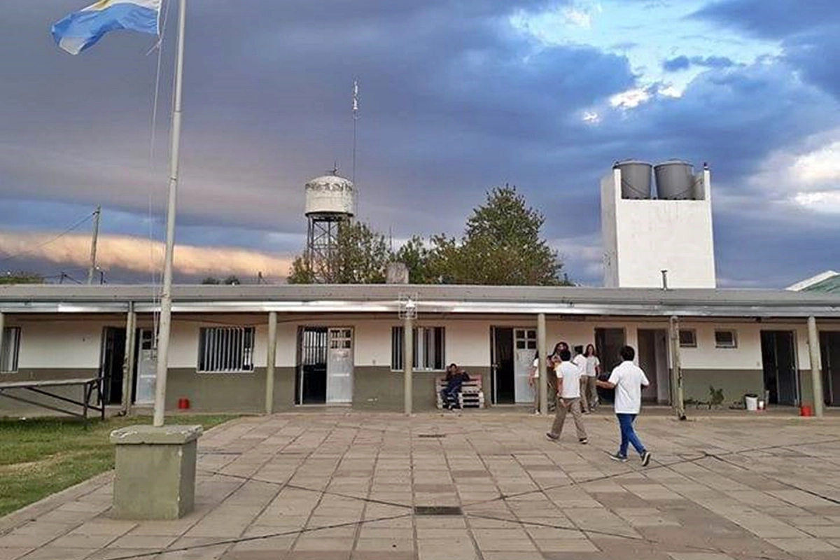 Denuncian que la escuela est&aacute; en malas condiciones.