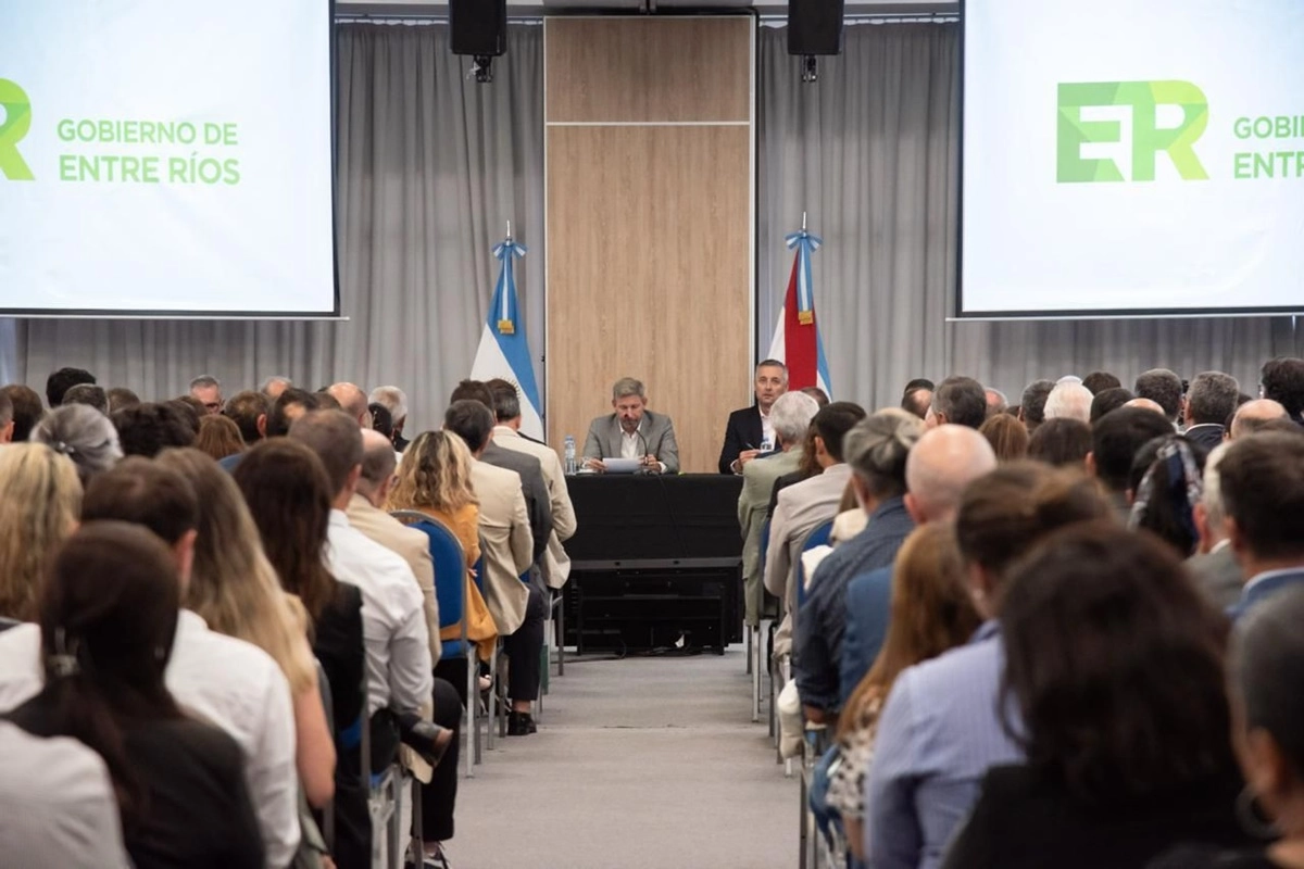 Concretamente se refiri&oacute; al hotel Ayu&iacute;, la Tortuga Alegre y el camping Las Palmeras.