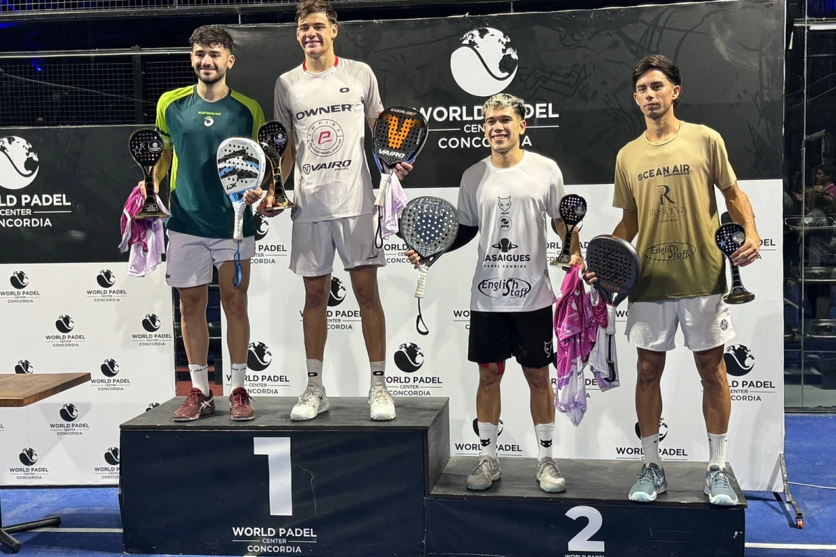 El podio de final del torneo de Padel