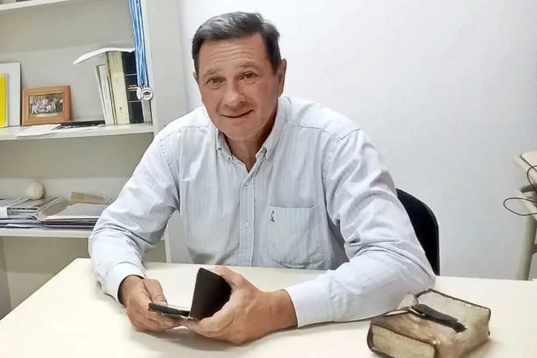 Ferrari dej&oacute; de ser el director departamental de Escuelas en Concordia