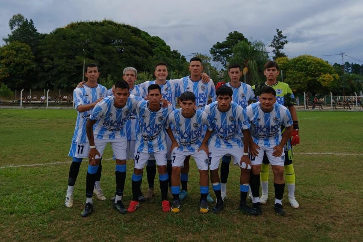 Defensores de La Constituci&oacute;n lideran por ahora el campeonato.