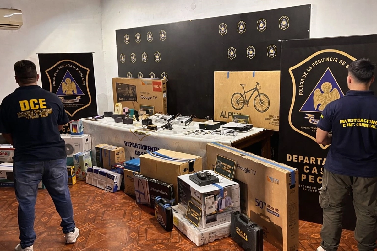 Algunos de los eleentos recuperados en los allanamientos.