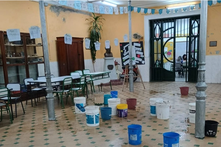 El temporal hizo estragos en dos escuelas de Concordia