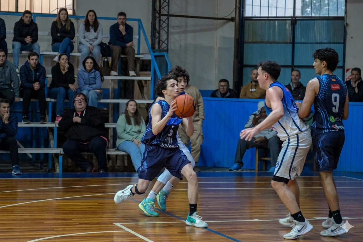 Social vs. Ferrocarril