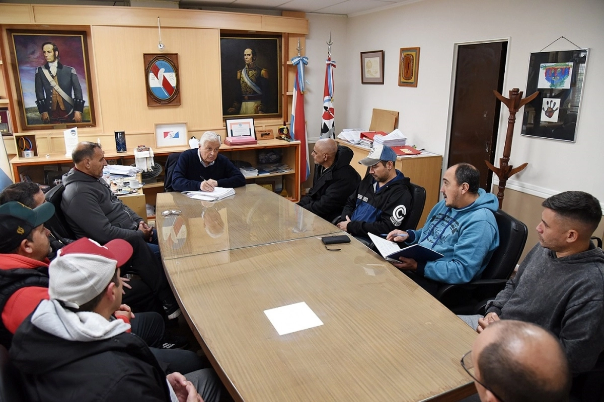 Los trabajadores fueron recibidos por el intendente Lauritto