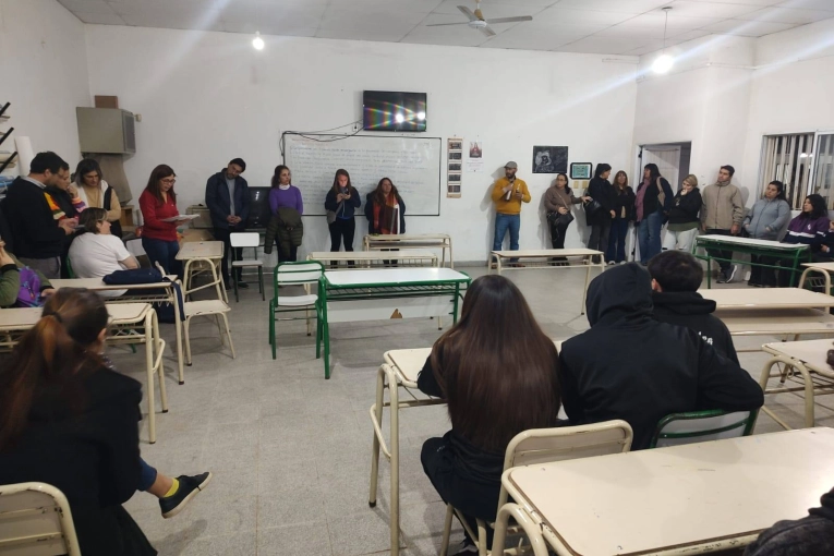 Por no tener respuestas debaten si vuelve la protesta en una escuela concordiense