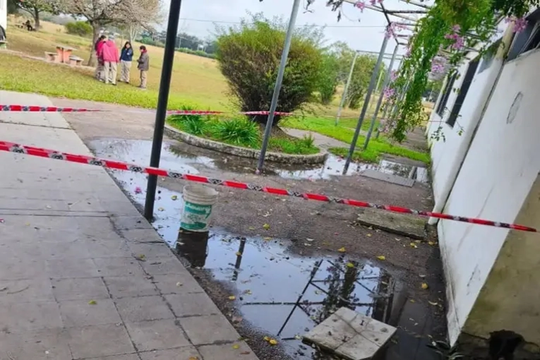 Rebalsaron las cloacas en una escuela del departamento Concordia