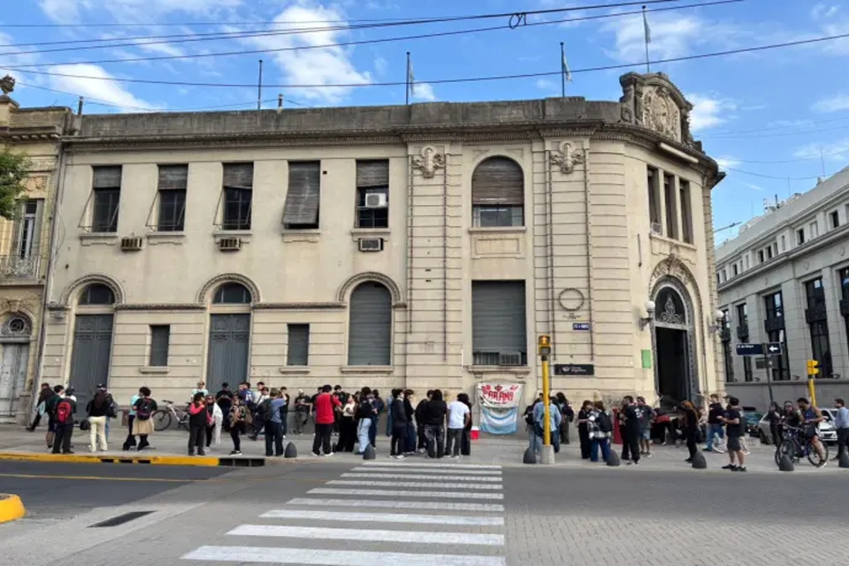 Misa de homenaje, en Paran&aacute;.