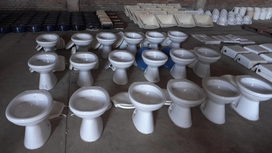 Importante lote de sanitarios