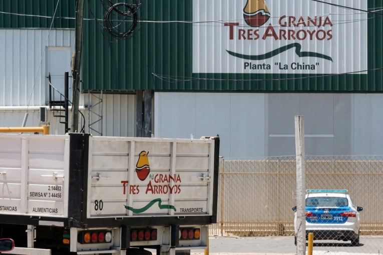 Granja Tres Arroyos no volver&iacute;a a funcionar hasta 2027 y ofreci&oacute; tickets para pagar los sueldos
