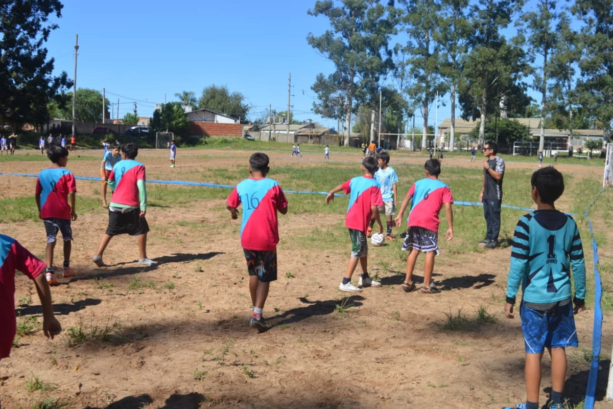 Encuentro de F&uacute;tbol Social en el Oppel