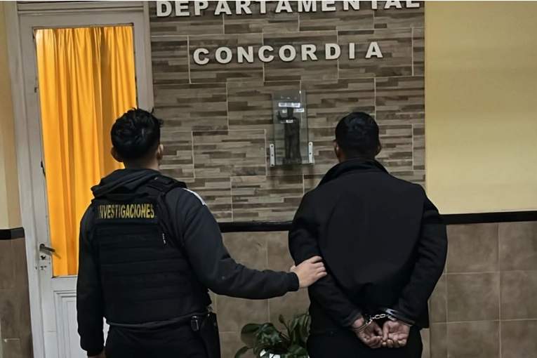 Detuvieron a un hombre acusado de acosar mujeres en la vía pública y robar
