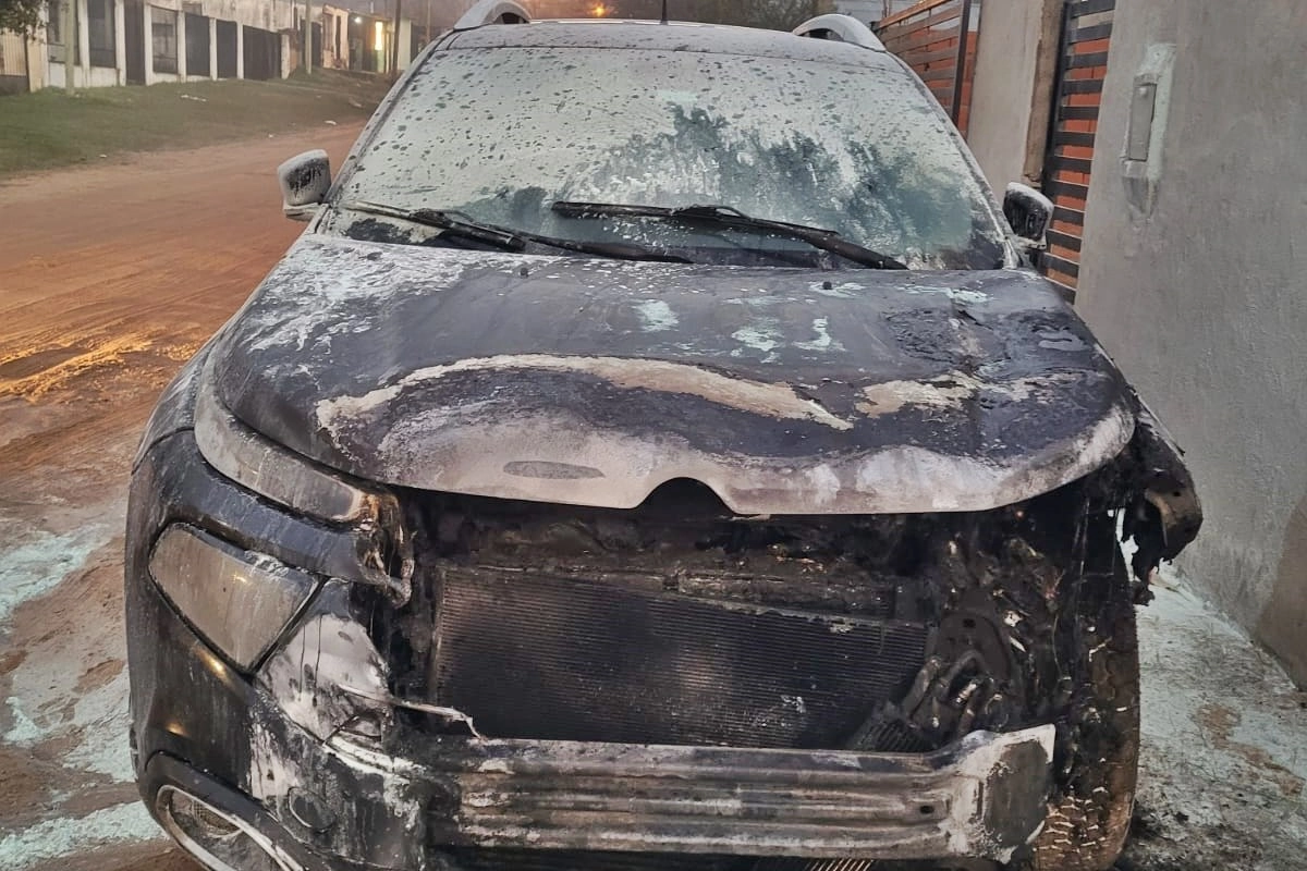 El veh&iacute;culo estaba estacionado en la v&iacute;a p&uacute;blica