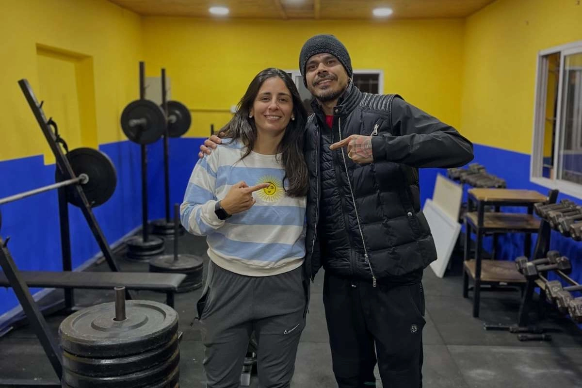 Florencia Ocampo don&oacute; todo su gimnasio al Club Nebel de Concordia.