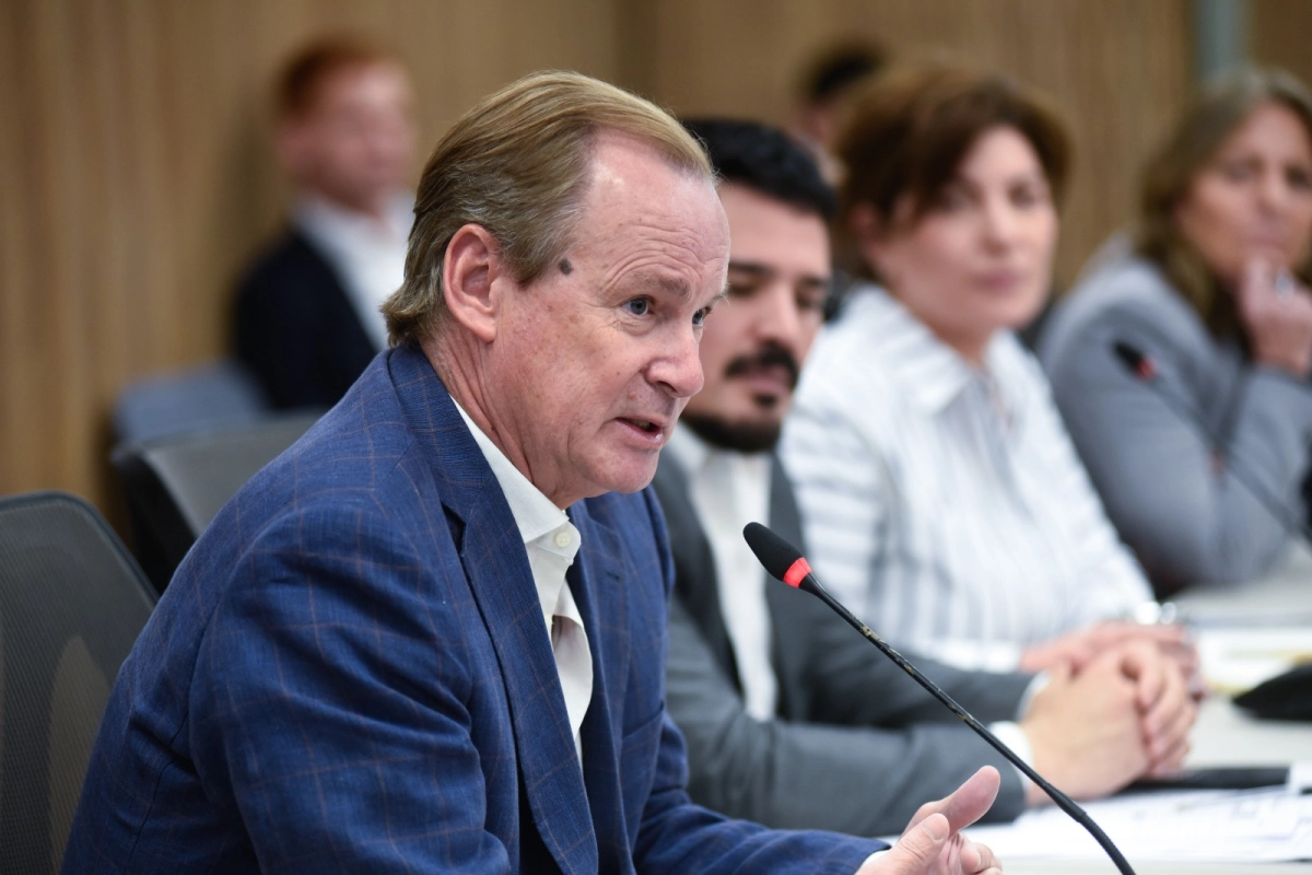 Bordet present&oacute; un proyecto para promover el empleo joven.