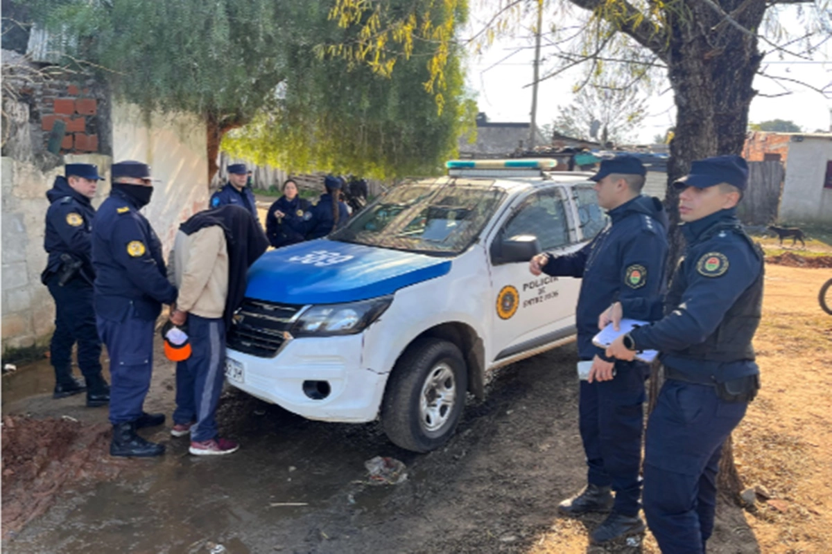 Se secuestr&oacute; un rev&oacute;lver calibre .22 corto, junto con dos cartuchos.