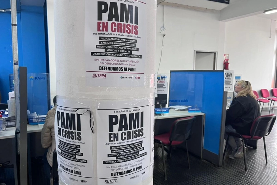 Los carteles en las oficinas locales del PAMI