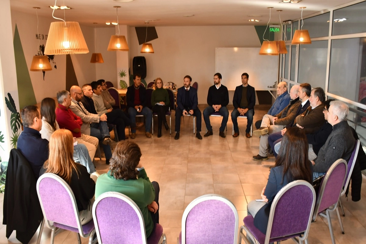 Acordaron dar continuidad a la mesa de trabajo mediante reuniones peri&oacute;dicas.