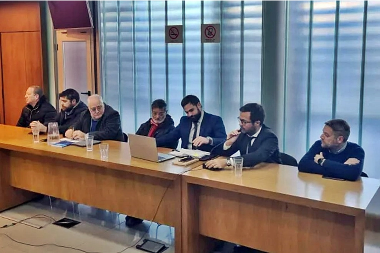 Ex funcionarios admitieron el desv&iacute;o de fondos para cr&eacute;ditos truchos y acordaron devolver m&aacute;s de $100 millones