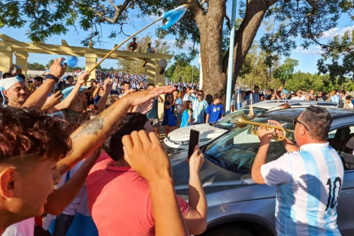 Se record&oacute; que la plaza 25 de Mayo permanecer&aacute; cerrada al p&uacute;blico.