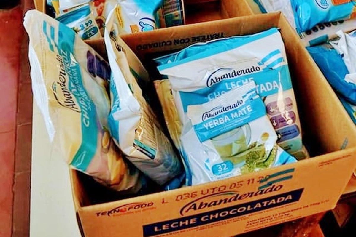 Los alumnos entrerrianos recibir&aacute;n productos de la l&iacute;nea "Abanderado" de la empresa Tekno Food