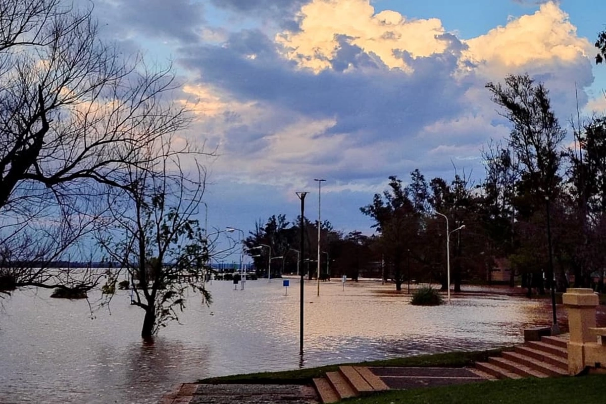 Se monitorea de cerca el comportamiento del r&iacute;o y la evoluci&oacute;n del fen&oacute;meno.