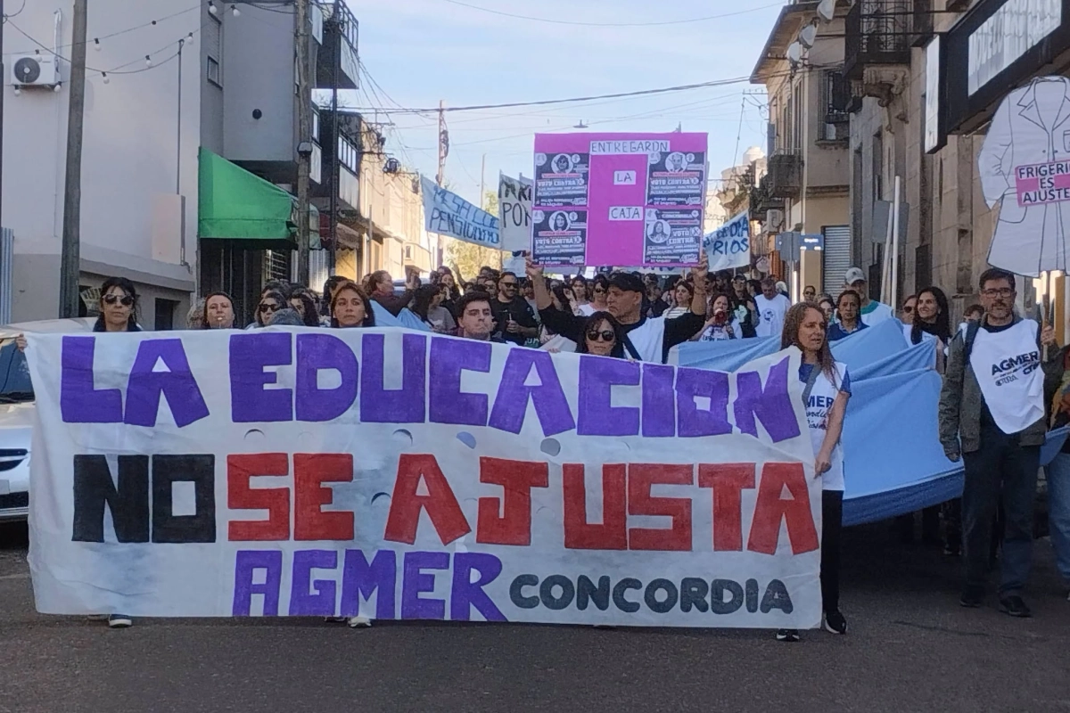 El gremio march&oacute; en el centro de Concordia.