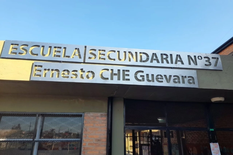 Una escuela concordiense se declar&oacute; en alerta por el "nuevo sistema centralizado" de comedores