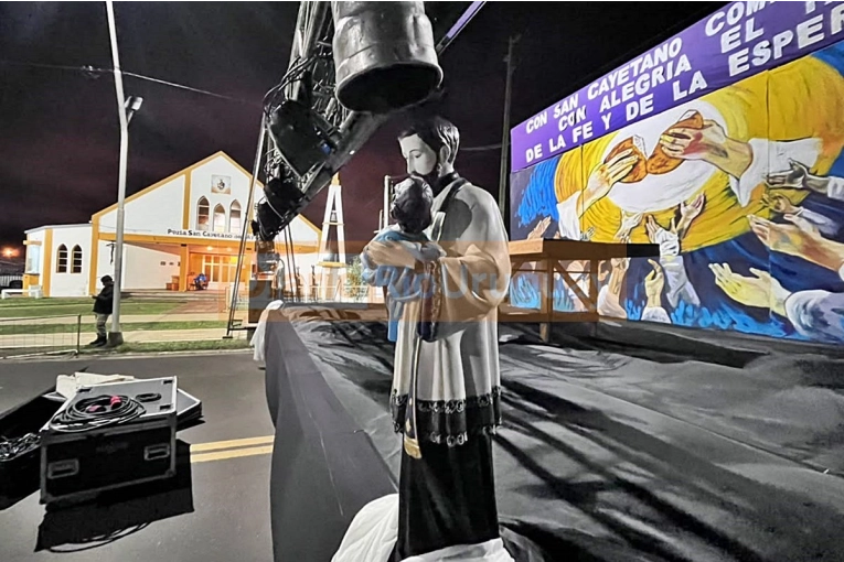 Desde San Cayetano ratificaron que esta noche se realiza la tradicional procesi&oacute;n hasta Villa Zorraqu&iacute;n