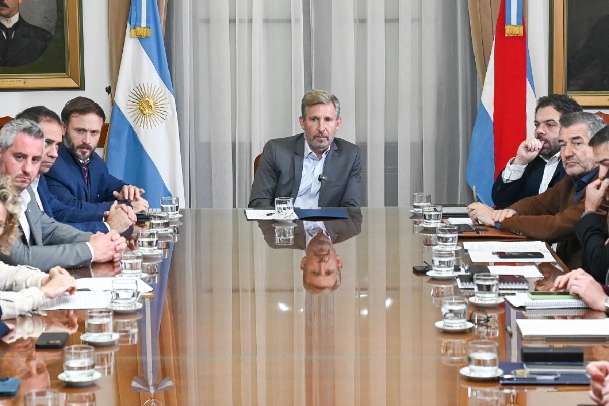 Frigerio encabez&oacute; el encuentro mantenido con intendentes y funcionarios provinciales.