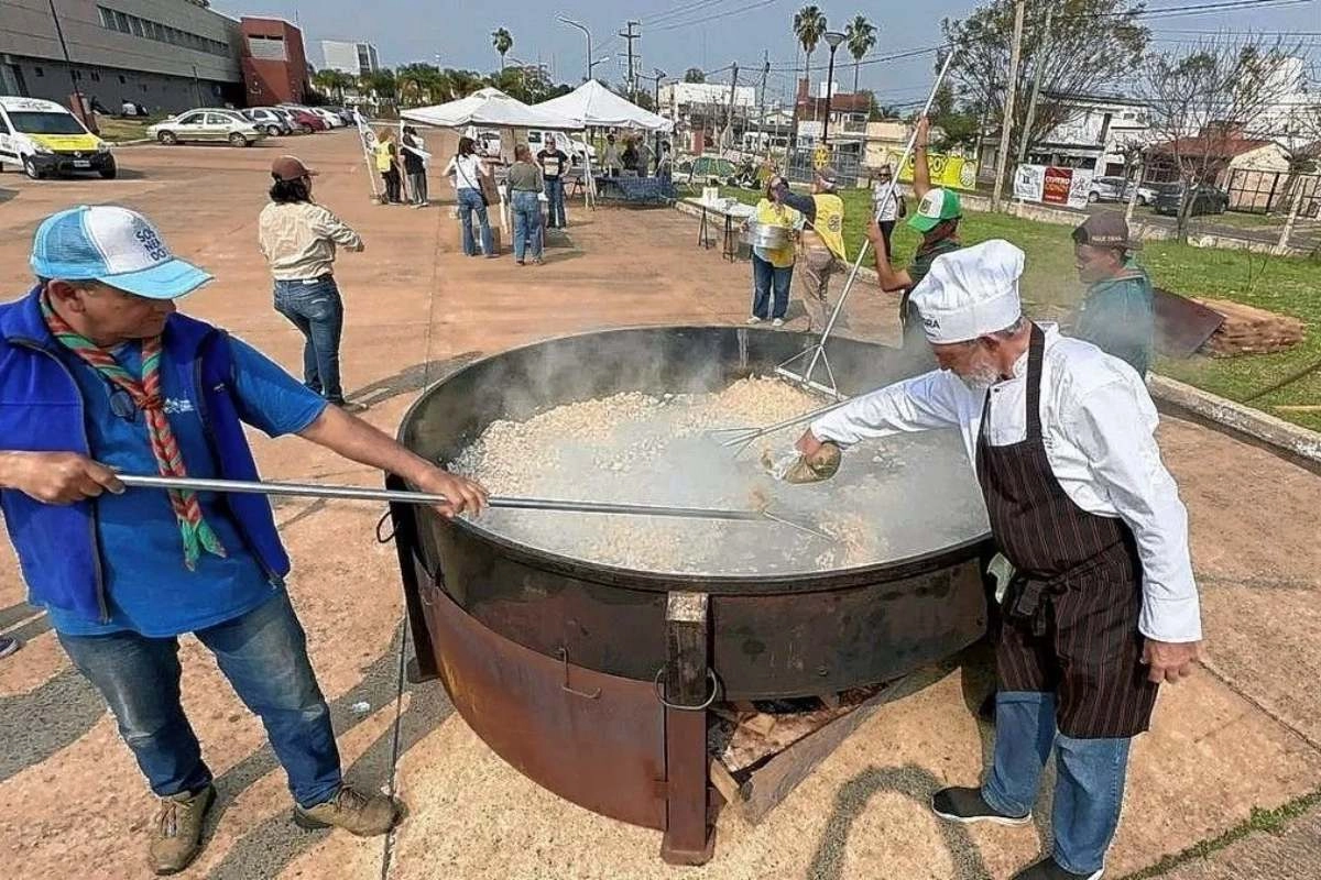 Concordia se prepara para un nuevo arroz con pollo gigante.